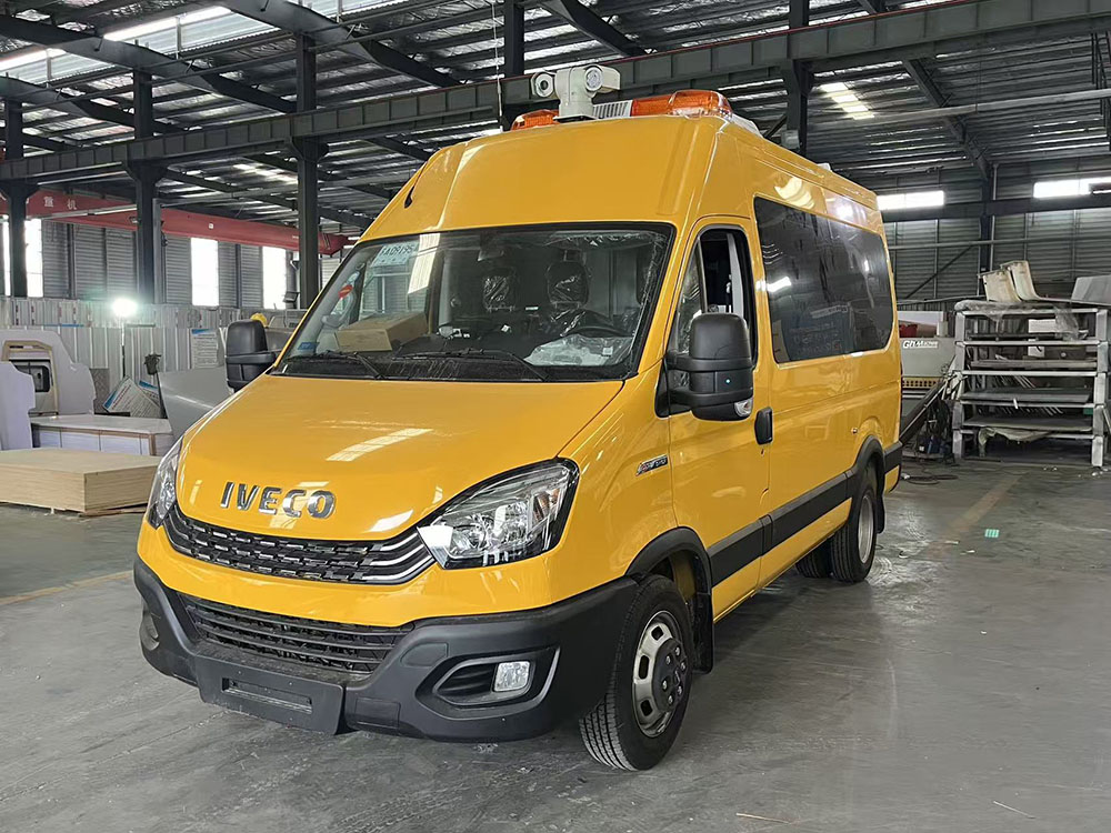 依維柯救險(xiǎn)車